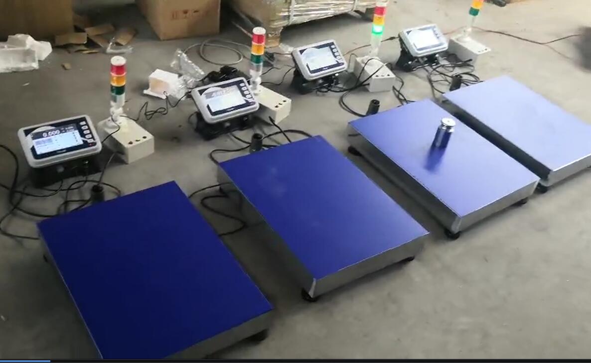電子秤（臺(tái)衡T7儀表）配金搏仕無(wú)線報(bào)警燈在電子廠應(yīng)用案例分享