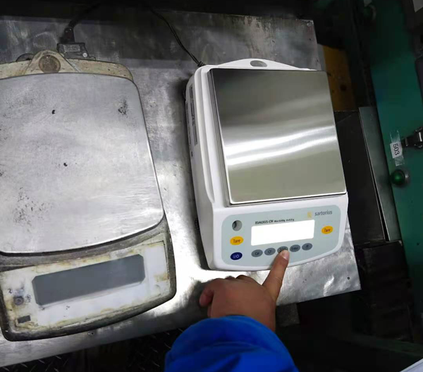 賽多利斯電子天平插入電源后可以直接使用嗎？